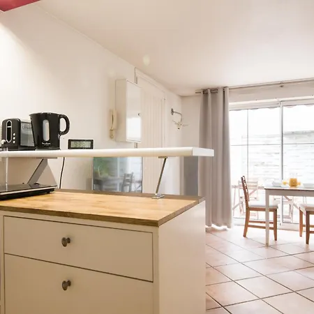 Avec Terrasse En Centre-ville De 3 Etoiles * La Rochelle (Charente-Maritime)